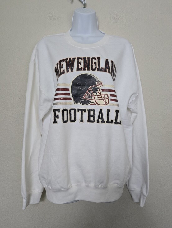 Gildan Sweaters - Gildan New England Football White Fleece Pullover Sweater Medium Unisex